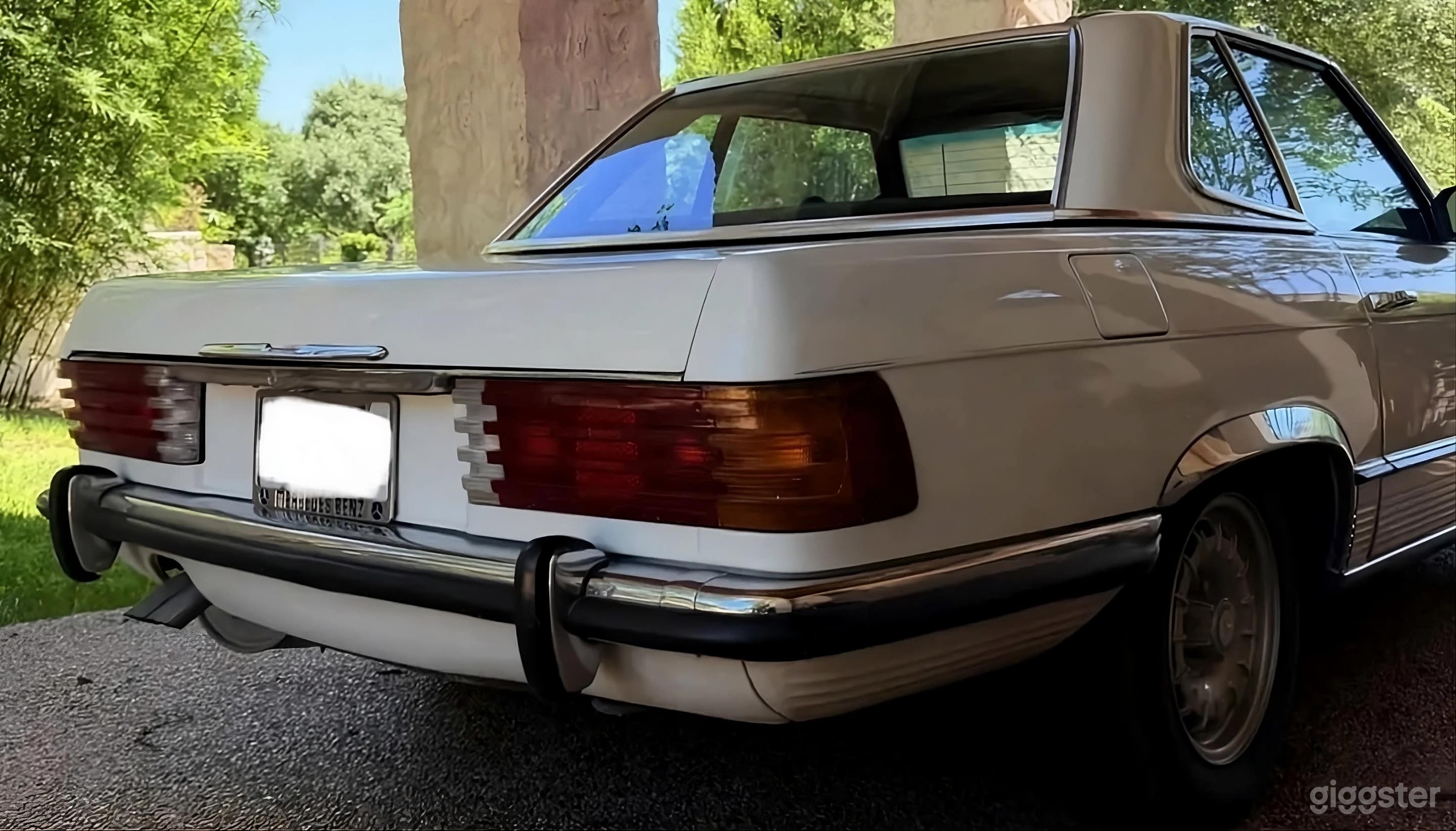 Vintage Mercedes-Benz Convertible Blue Leather Interior Photo 3