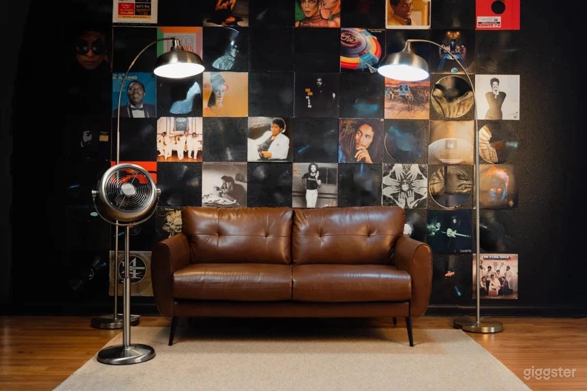 Modern Photo and Video Studio with Cyc Wall Photo 4