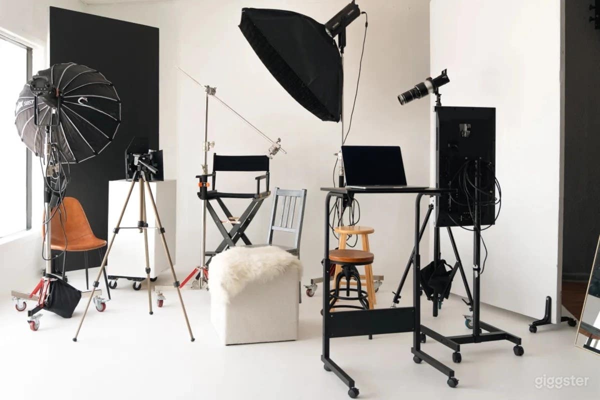 Modern Photo and Video Studio with Cyc Wall Photo 1
