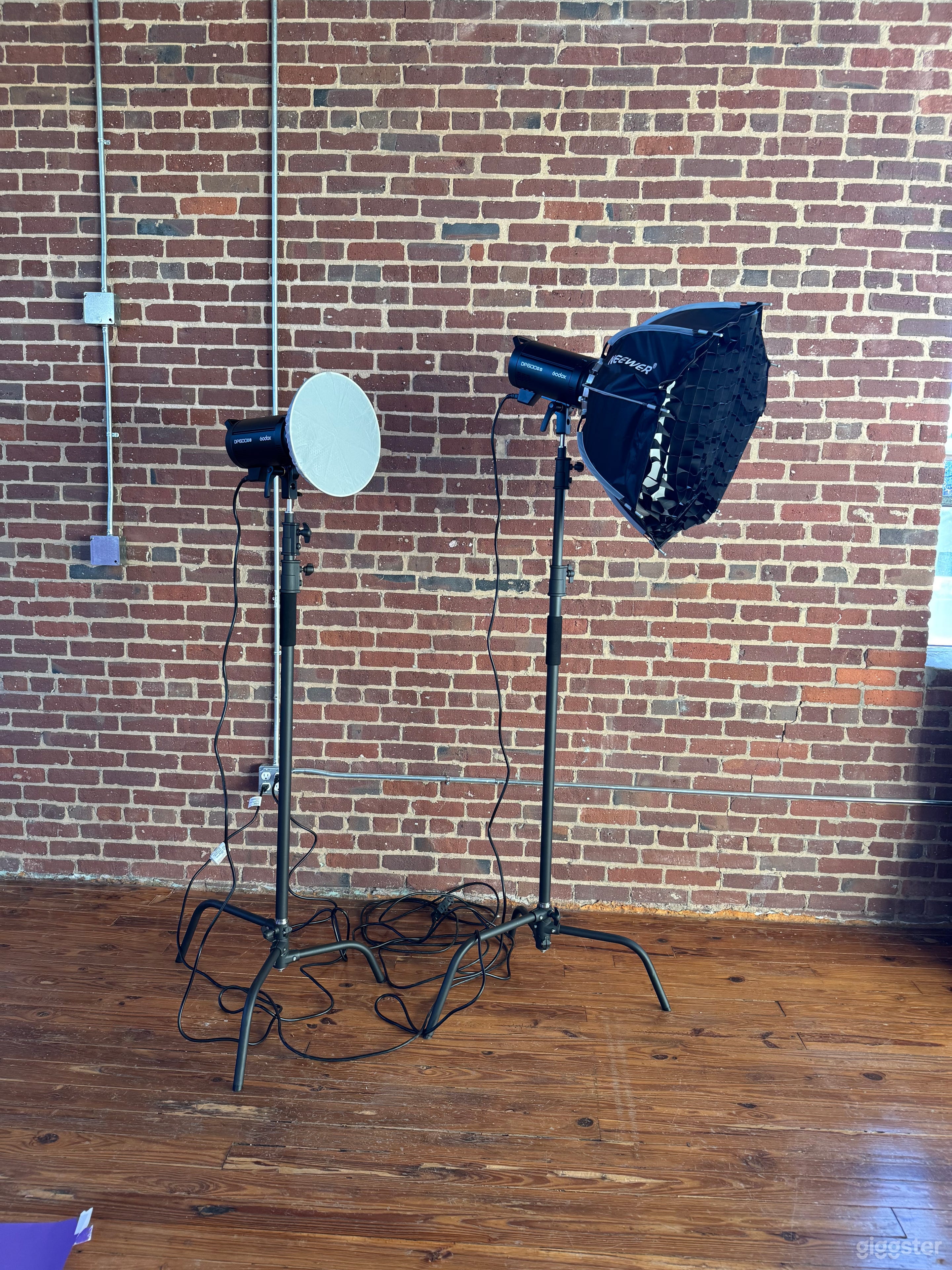 Sun-drenched Photo Loft Downtown Photo 3