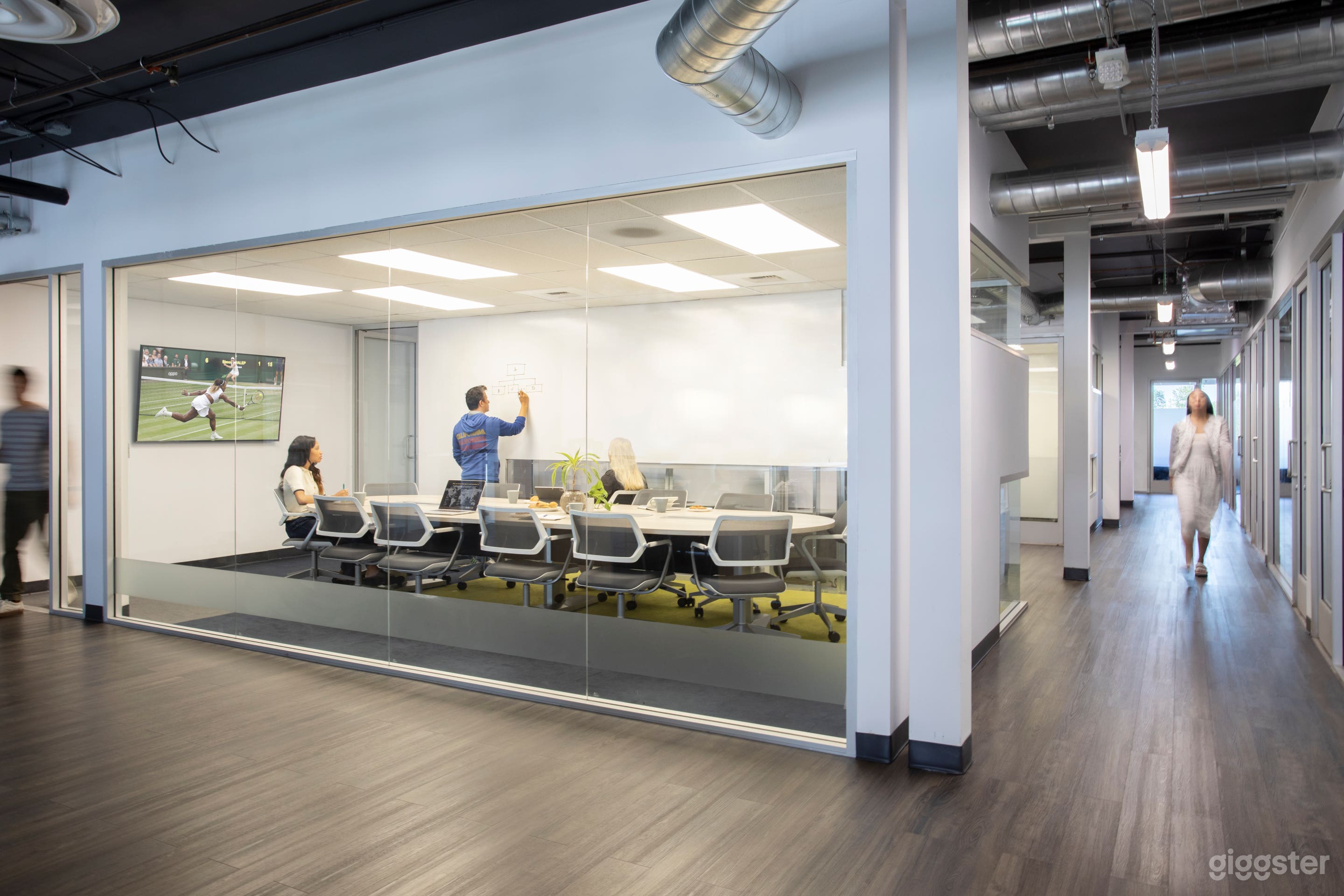 Large Conference Room on Sunset Blvd Photo 2