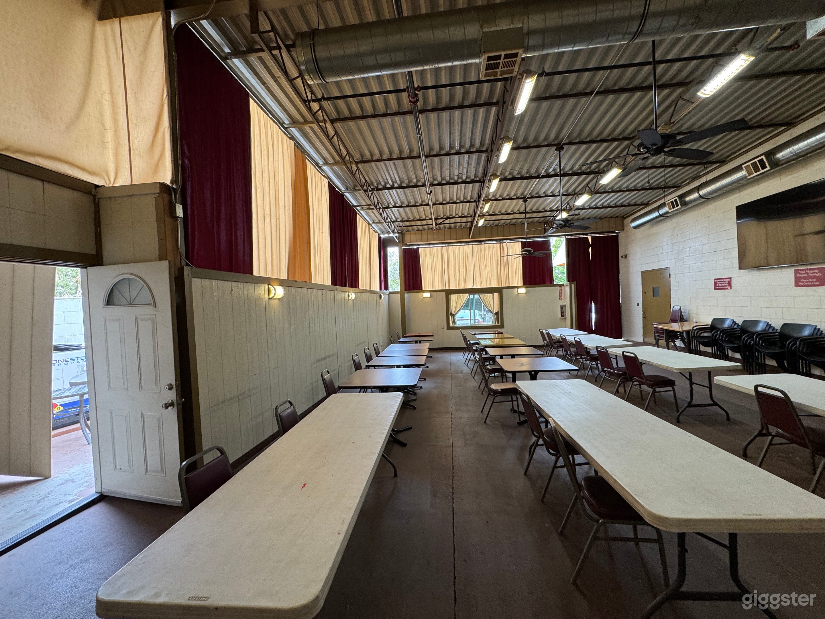 One-of-a-kind industrial kitchen location ! Photo 2