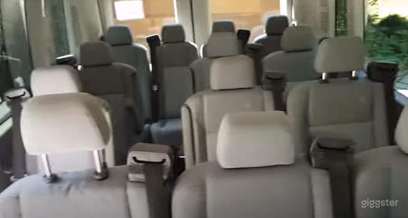 15 Pax Ford Sprinter Photo 3