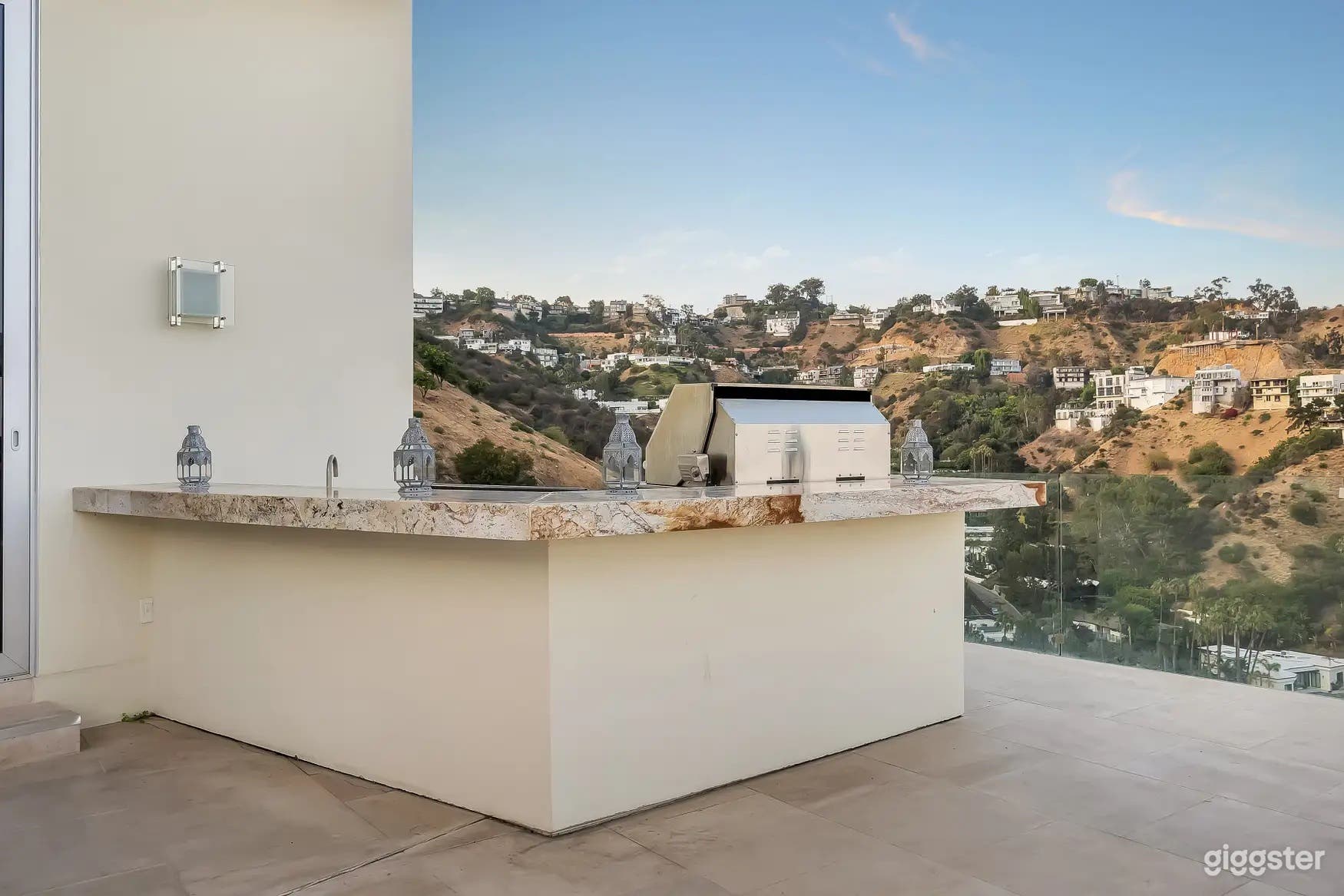 SLEEK ESTATE POOL : SKYLINE SOLSTICE Photo 4