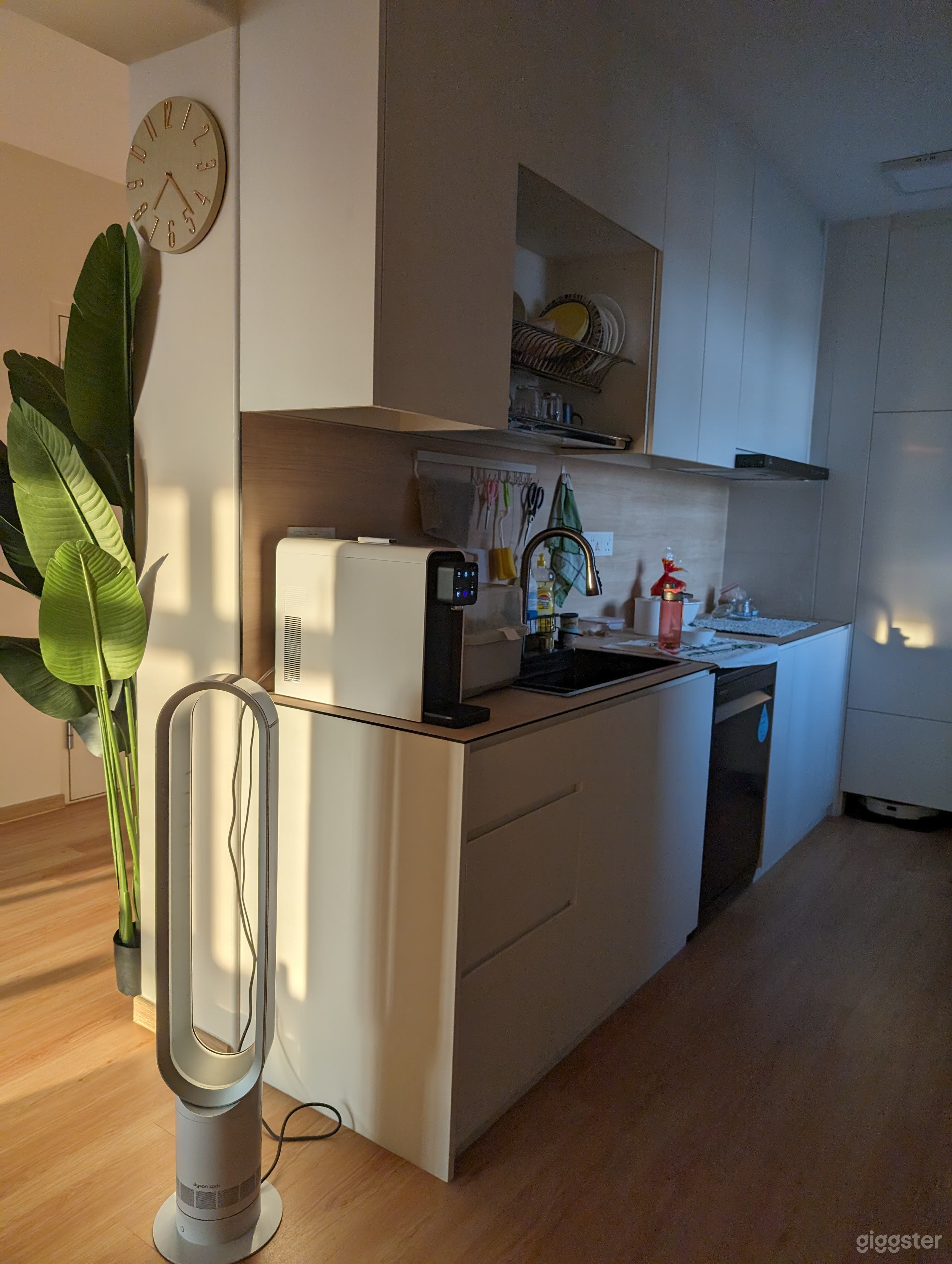 Bright, Airy, Modern, Minimalistic, Scandinavian 4 Room HDB Photo 2