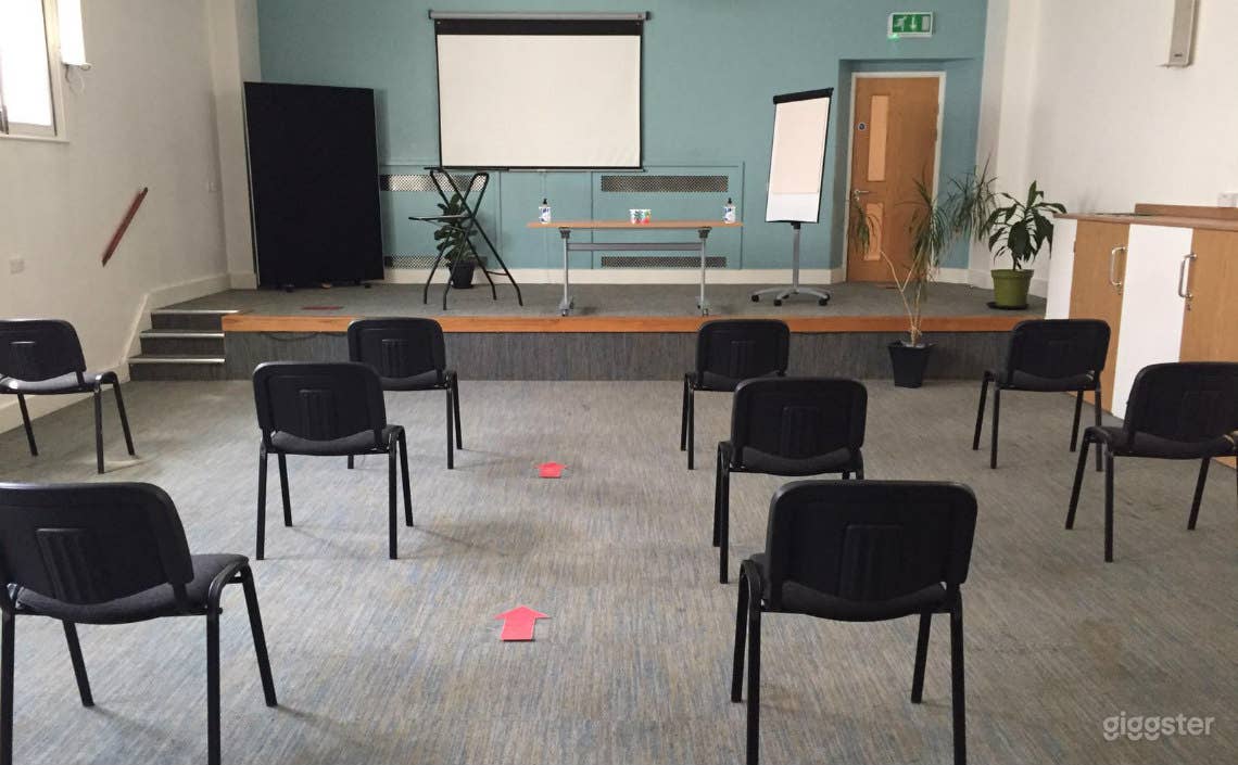 Conference Room in Bromley Photo 3