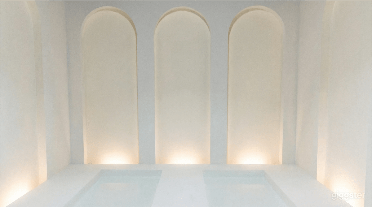 Chicago Multi‑Set Content Studio (8 Unique Looks) Photo 2