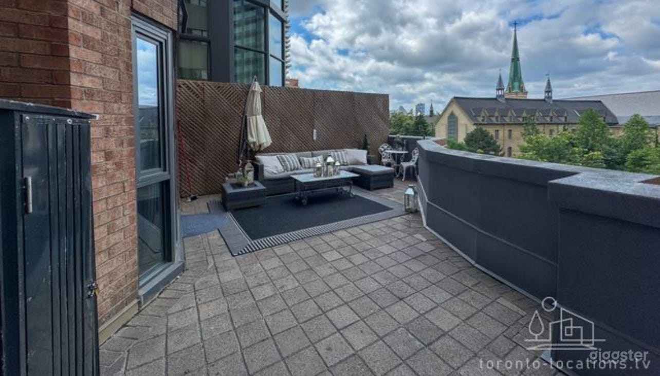 300sqt Private outdoor terrace 