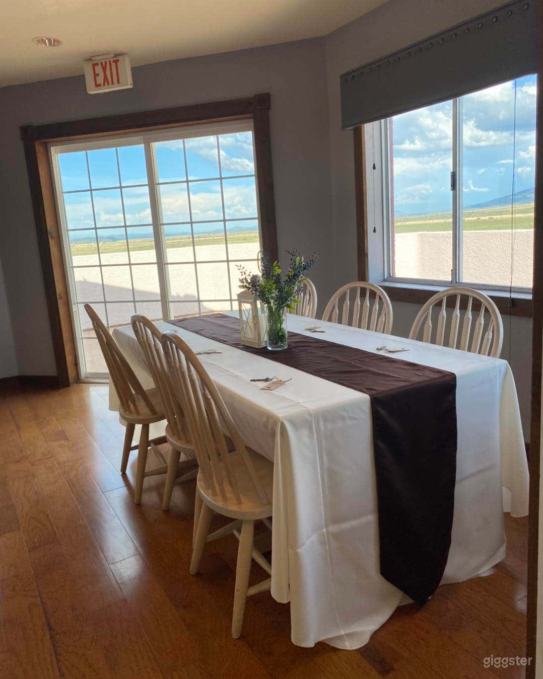 Vintage Room Photo 4