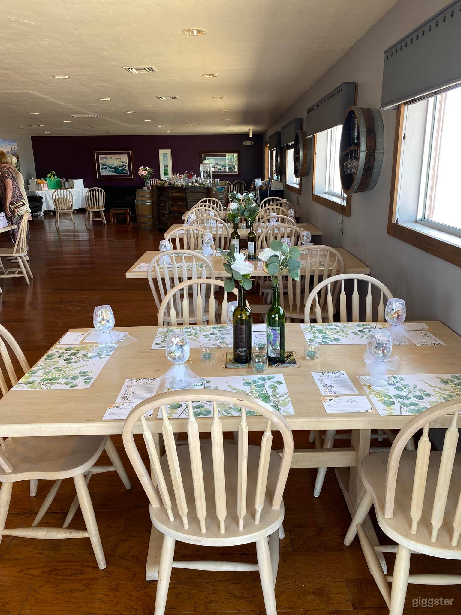 Vintage Room Photo 2