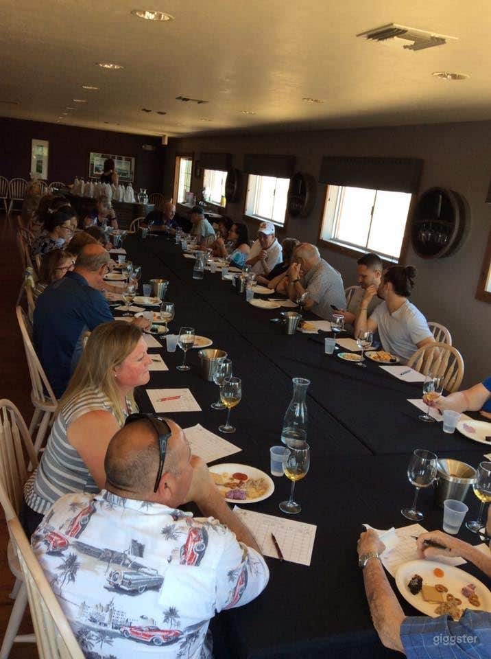 Vintage Room Photo 3