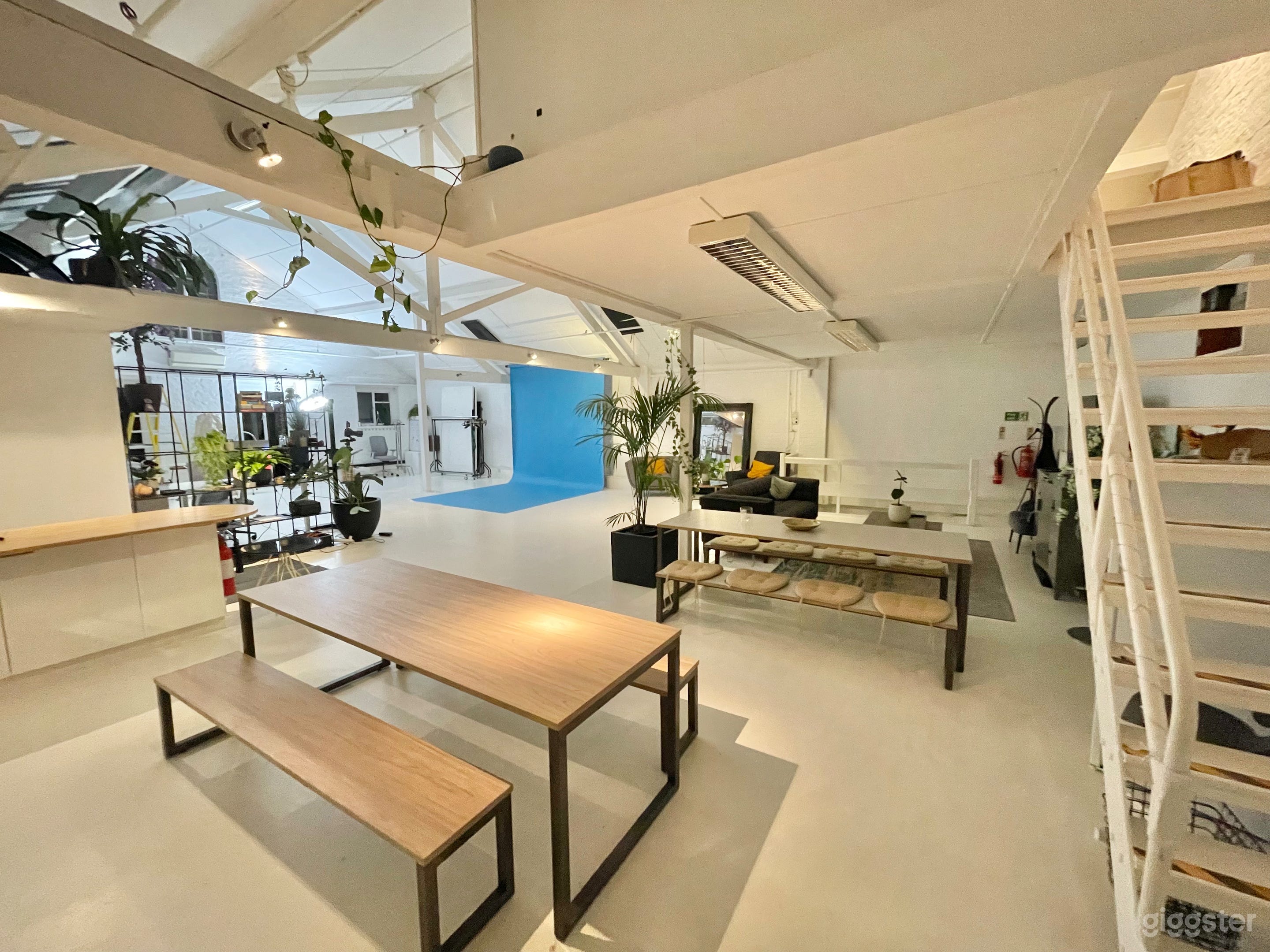 Large, versatile studio space for all creative use Photo 3