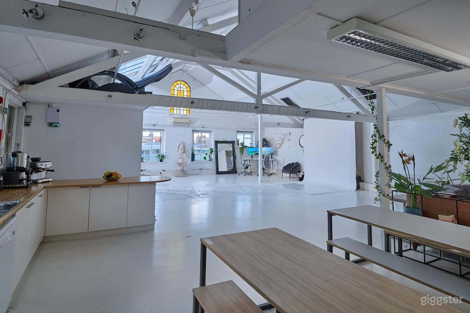 Large, versatile studio space for all creative use Photo 2