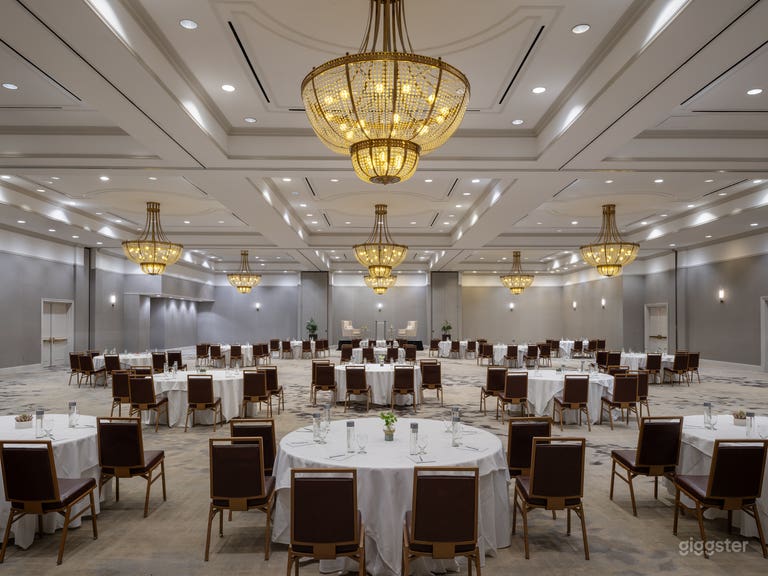  Grand Hotel Ballroom – Elegant & Versatile Event Space 