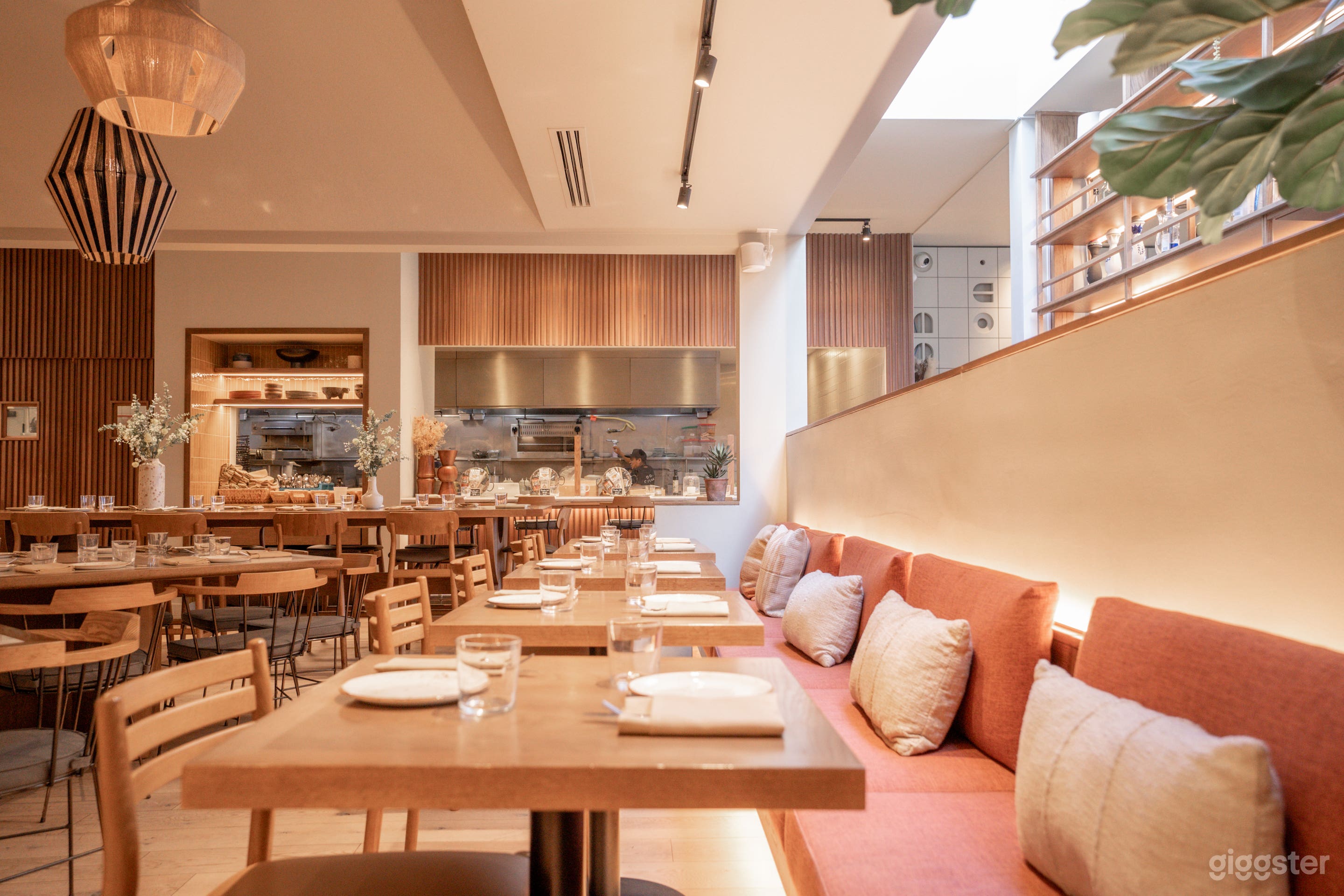 The Authentic European Experience  Photo 2