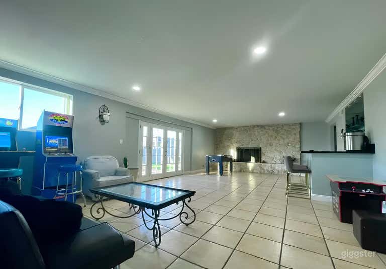  Spacious home in a Historical Neighbor 