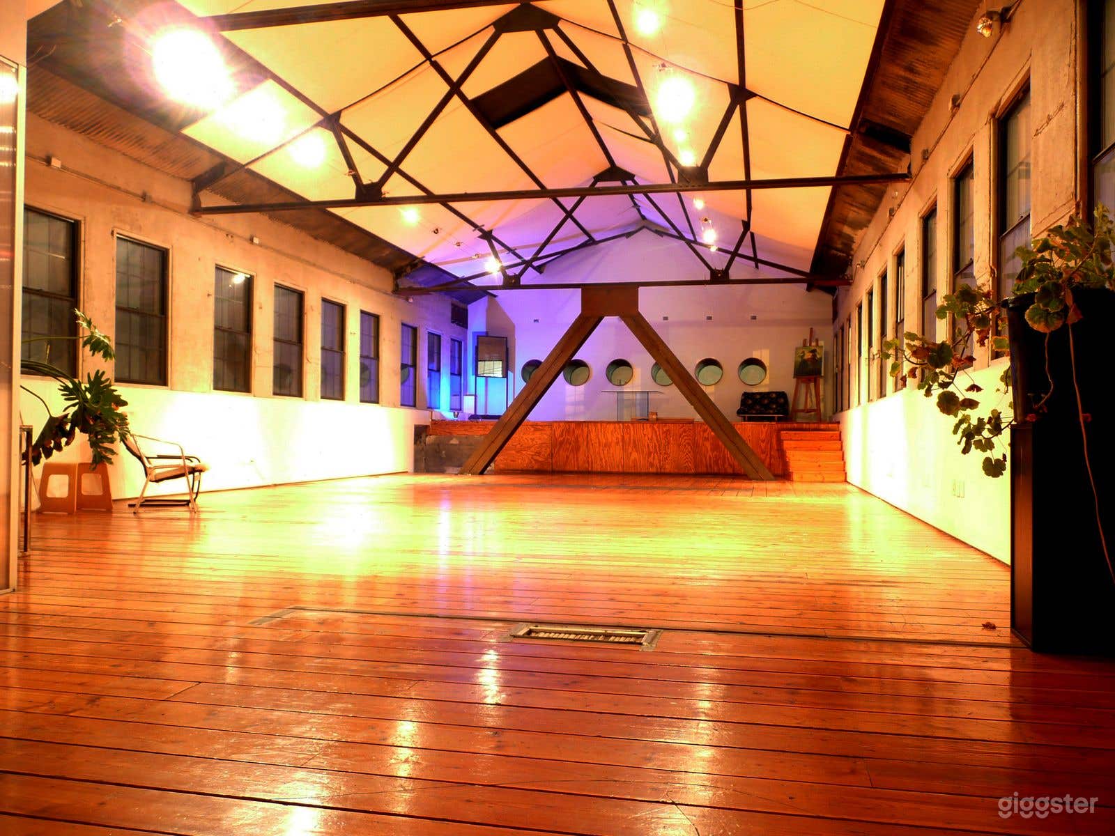 Dtla Penthouse Loft Modern Industrial Photo 1