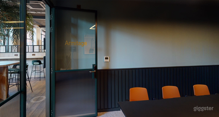  The Armitage Room Good for 8 Persons 