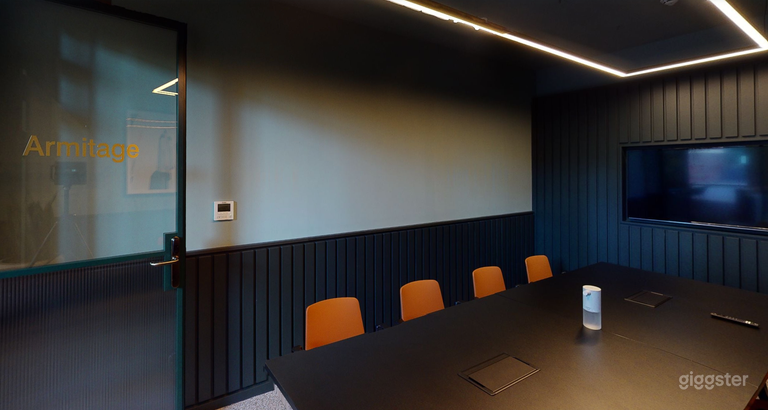  The Armitage Room Good for 8 Persons 