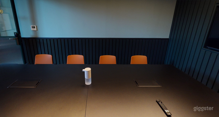  The Armitage Room Good for 8 Persons 