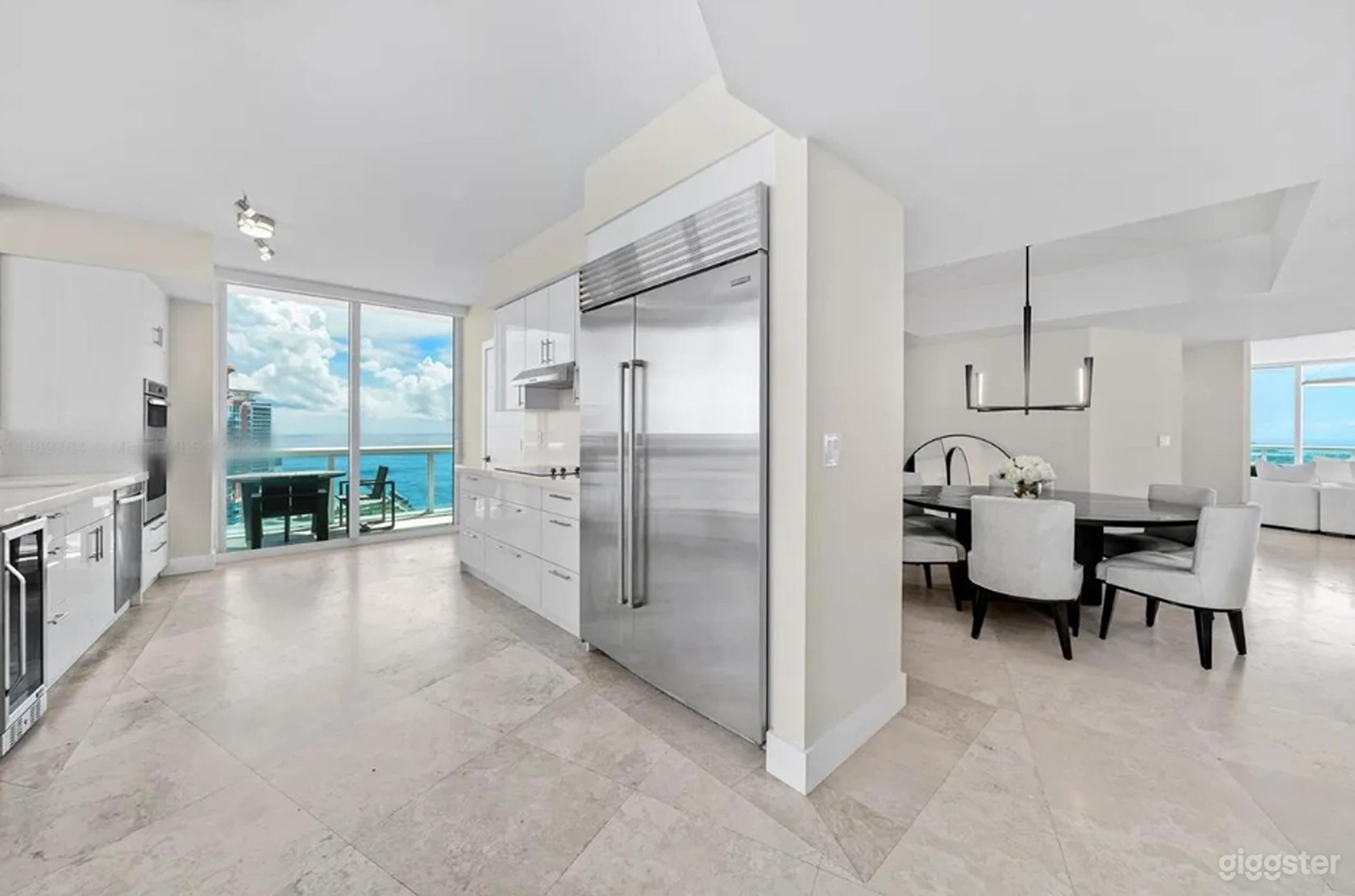 Luxury Penthouse South of Fifth Miami Beach Photo 4