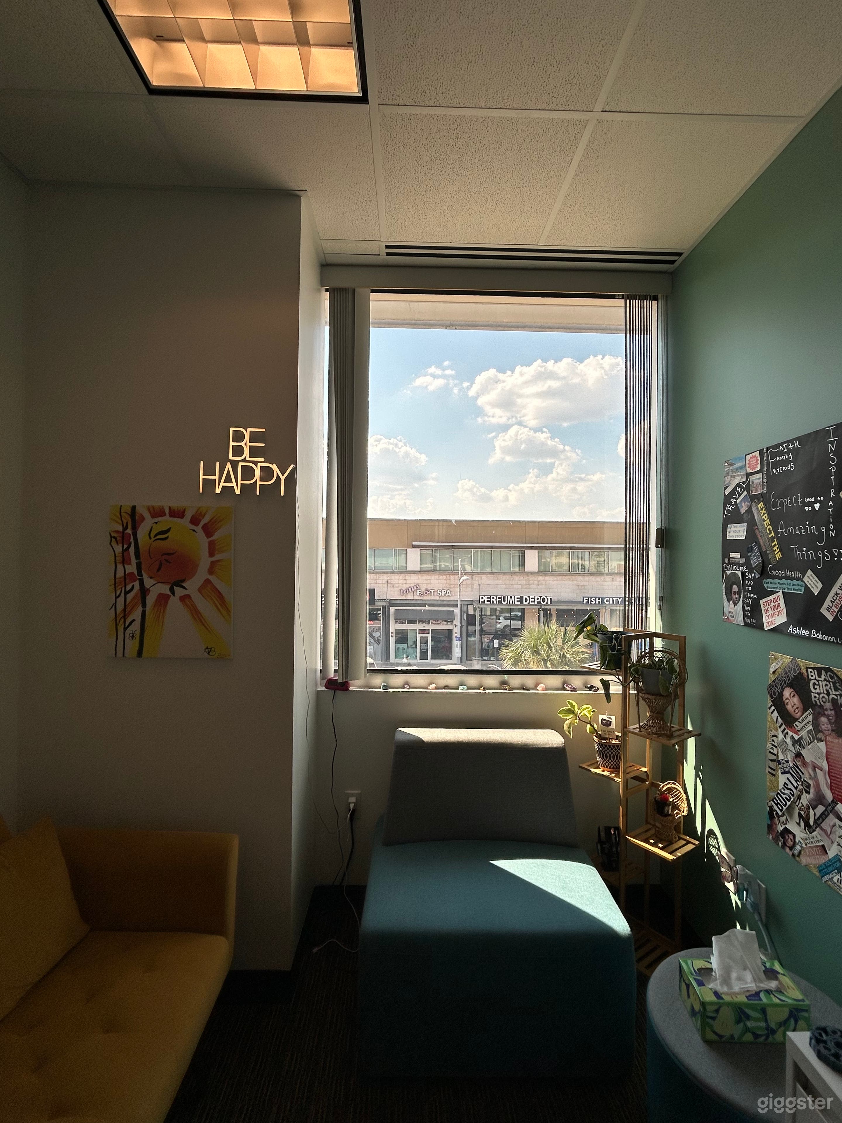 Therapy/Wellness Office Suite – Fully Furnished &amp; Secure Ac Photo 2