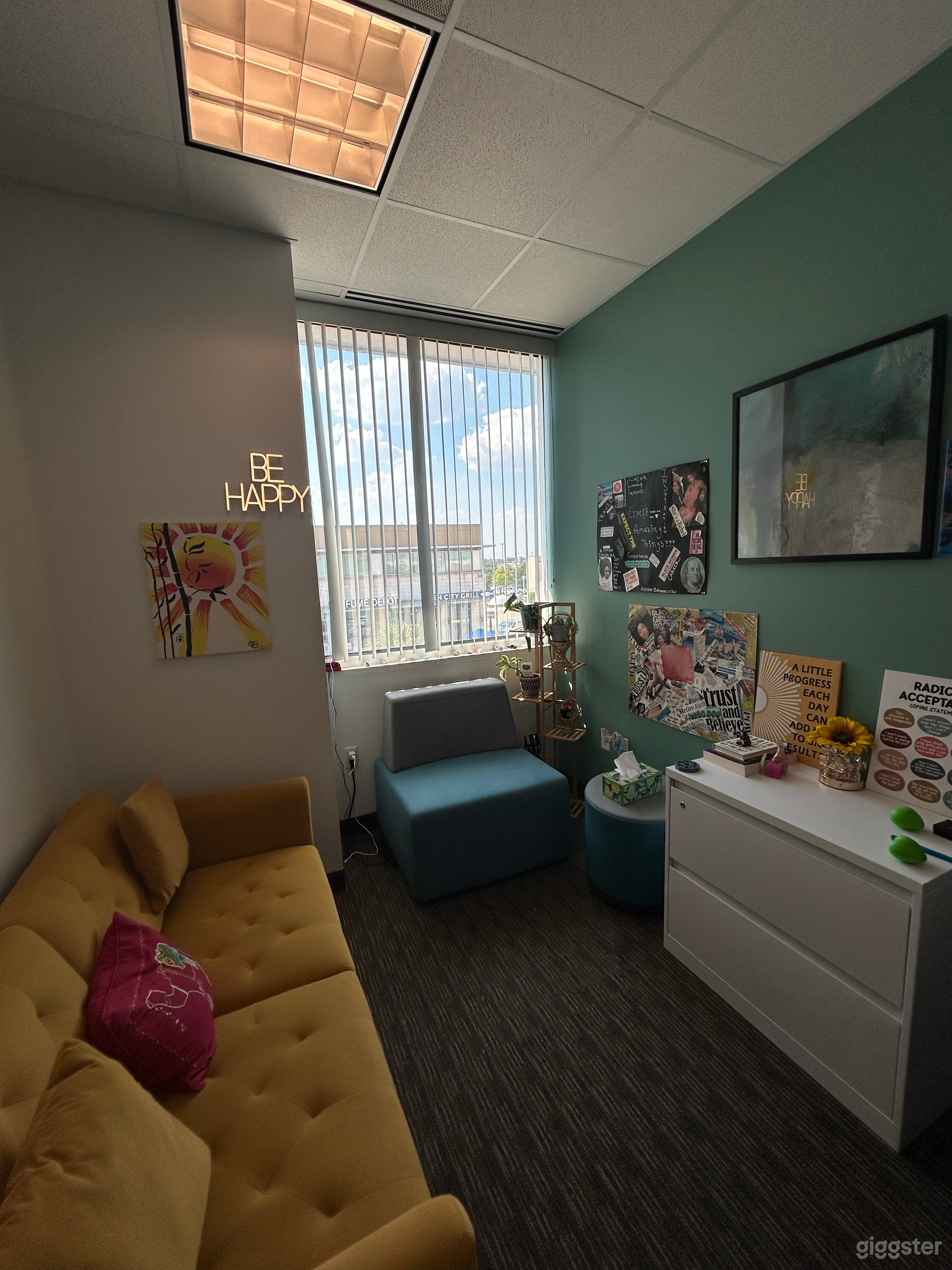 Therapy/Wellness Office Suite – Fully Furnished &amp; Secure Ac Photo 4