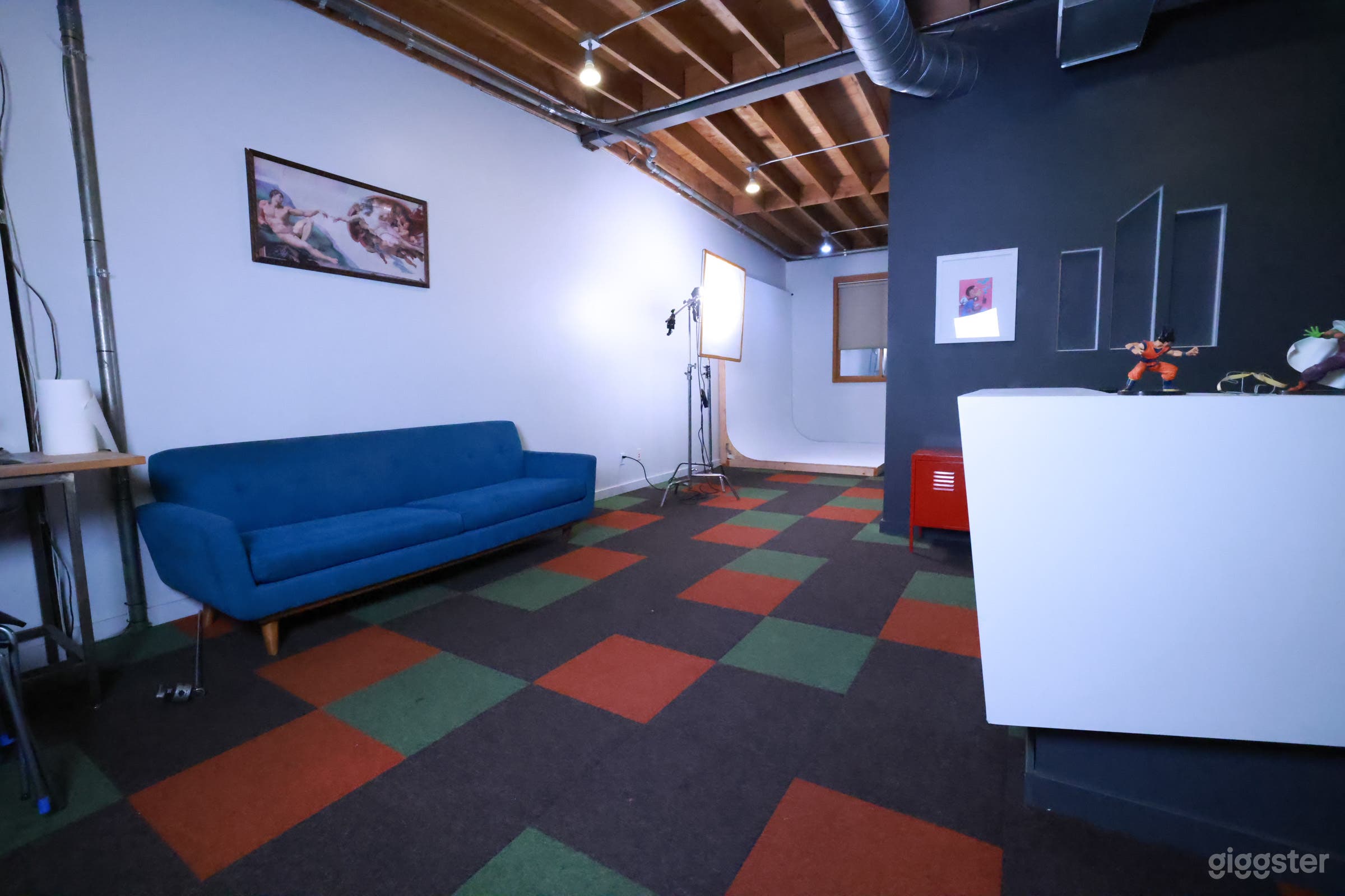 New Cozy Photo Studio located in the heart of Pasadena Photo 3