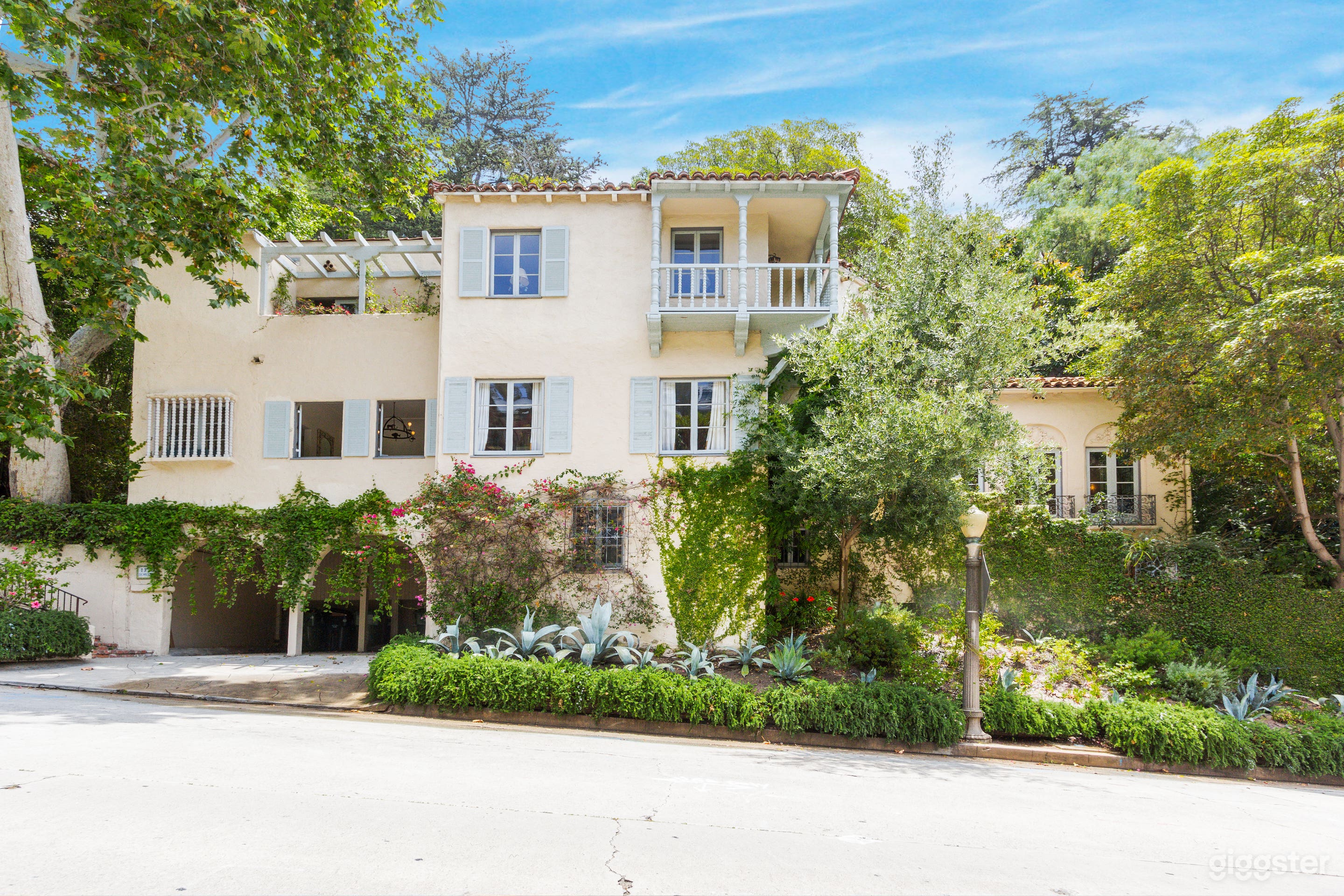 1920s Spanish Home in Beverly Hills Photo 1