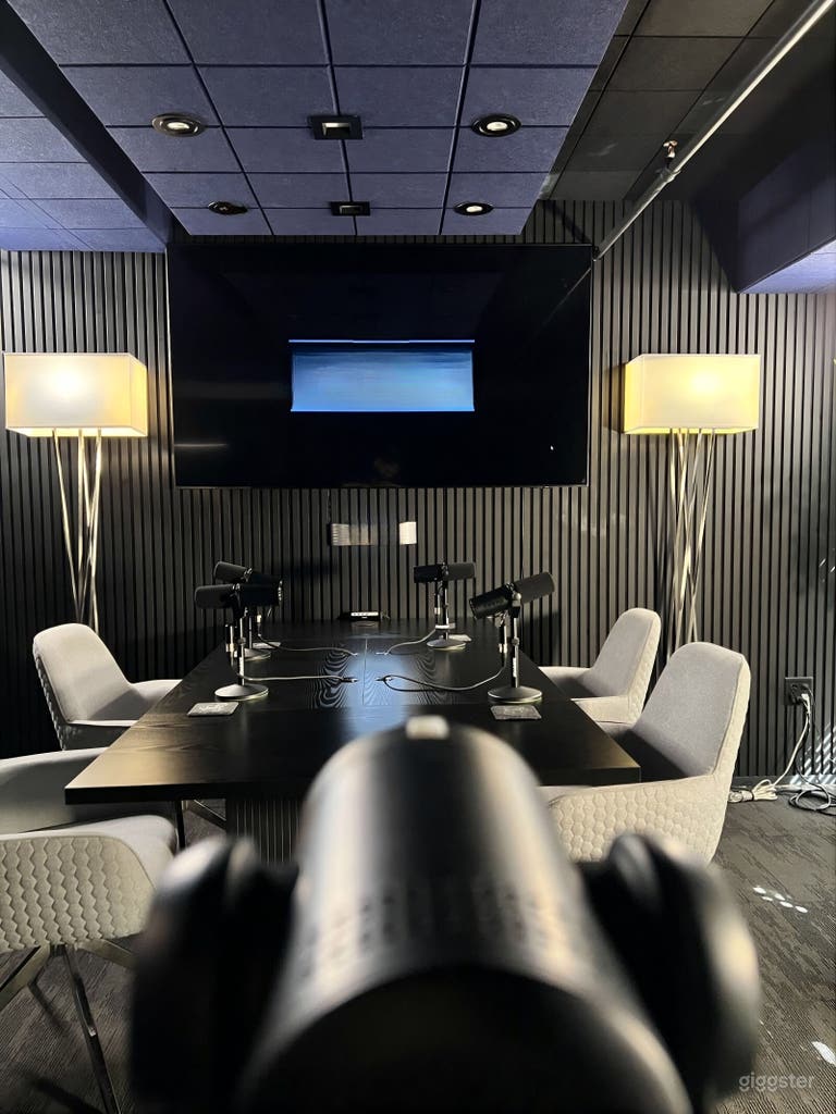 Estudio Profesional de Podcast con Cámaras 4K 