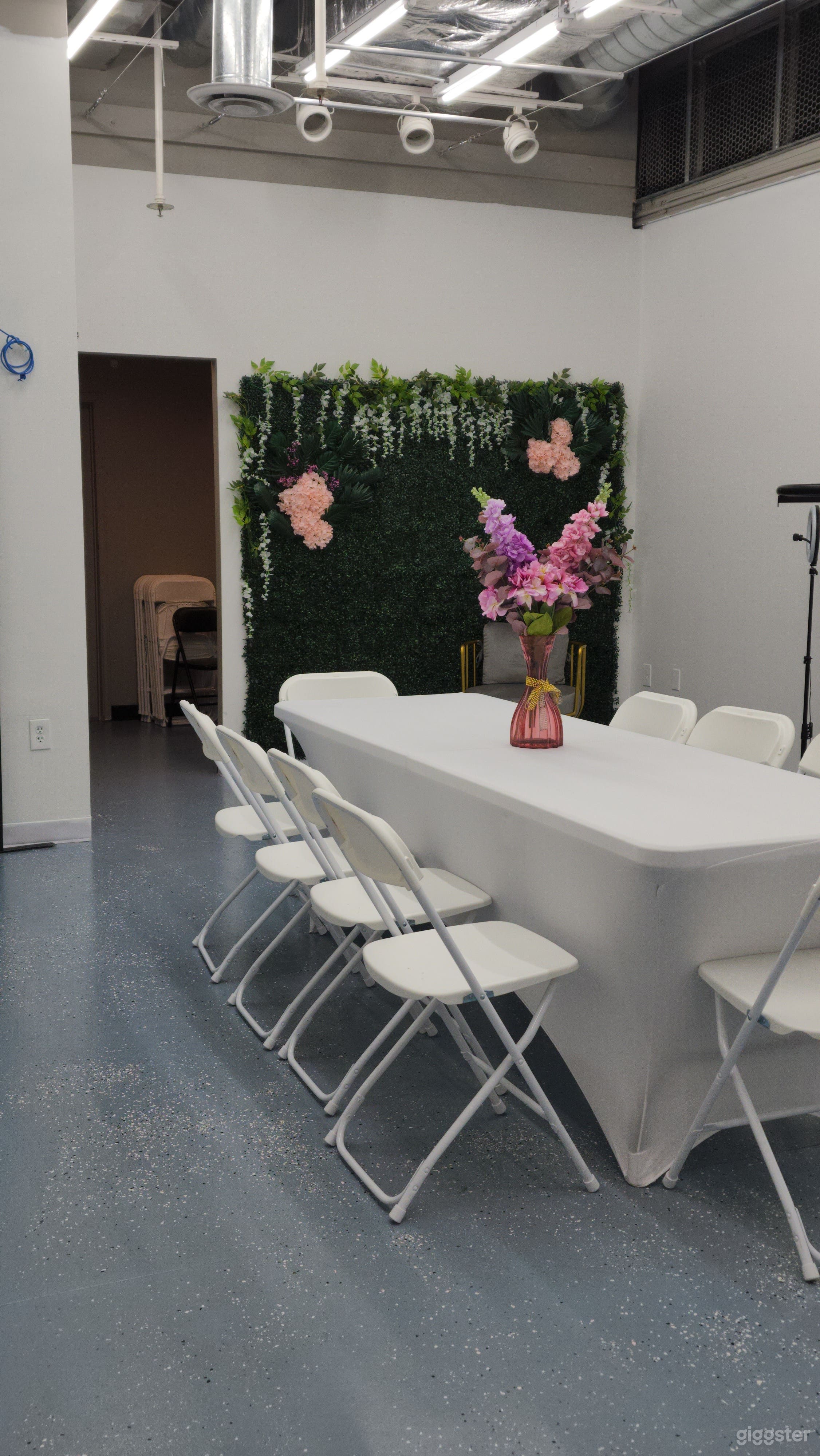 2 6ft tables, 1 8ft table, 2 6ft round tables.