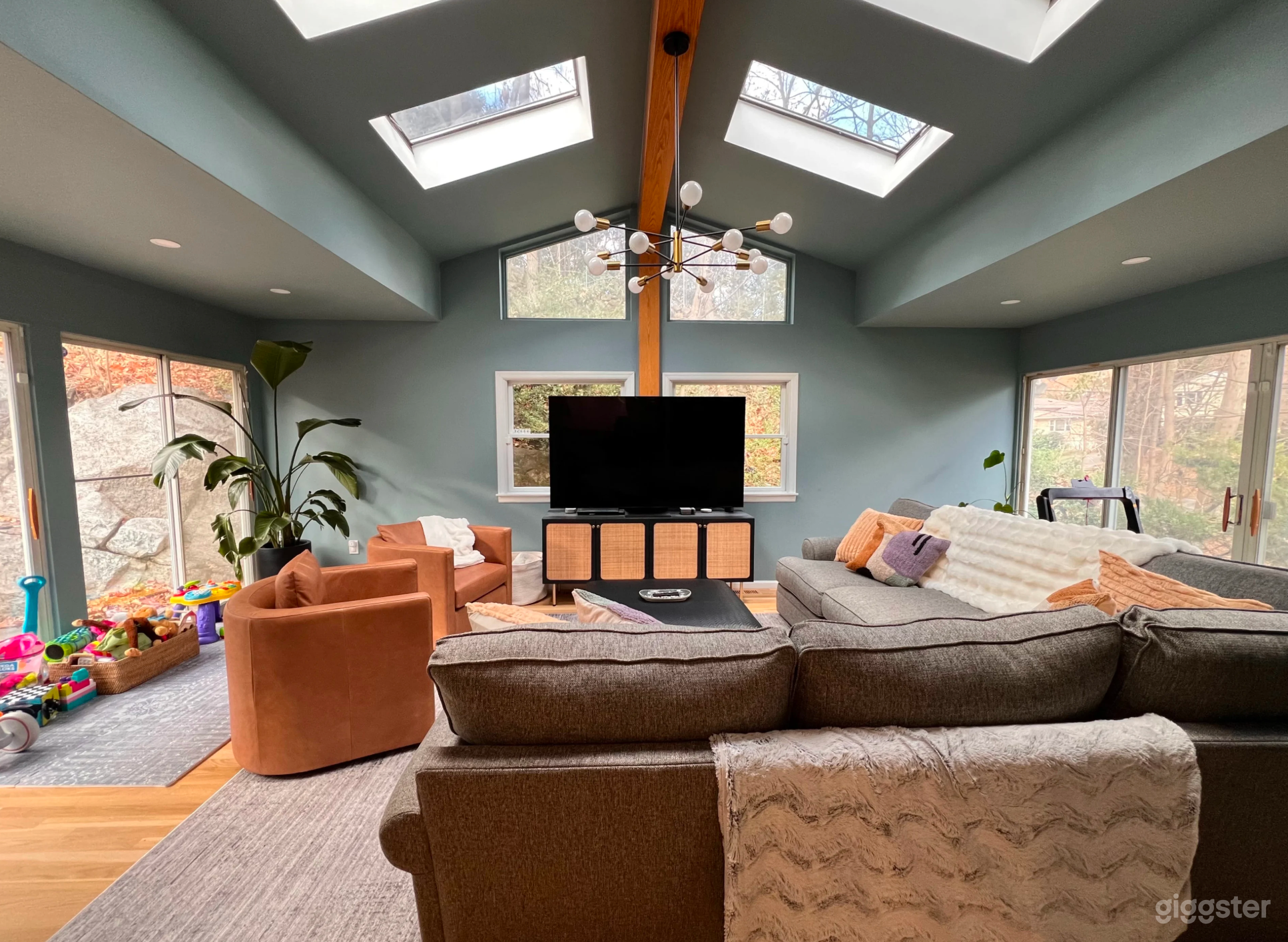 Boho Chic Home with Open Floor Plan and Great Natural Light! Photo 1