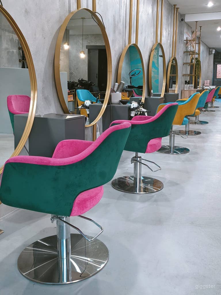  Modern Creative Salon for Film Production & Events 