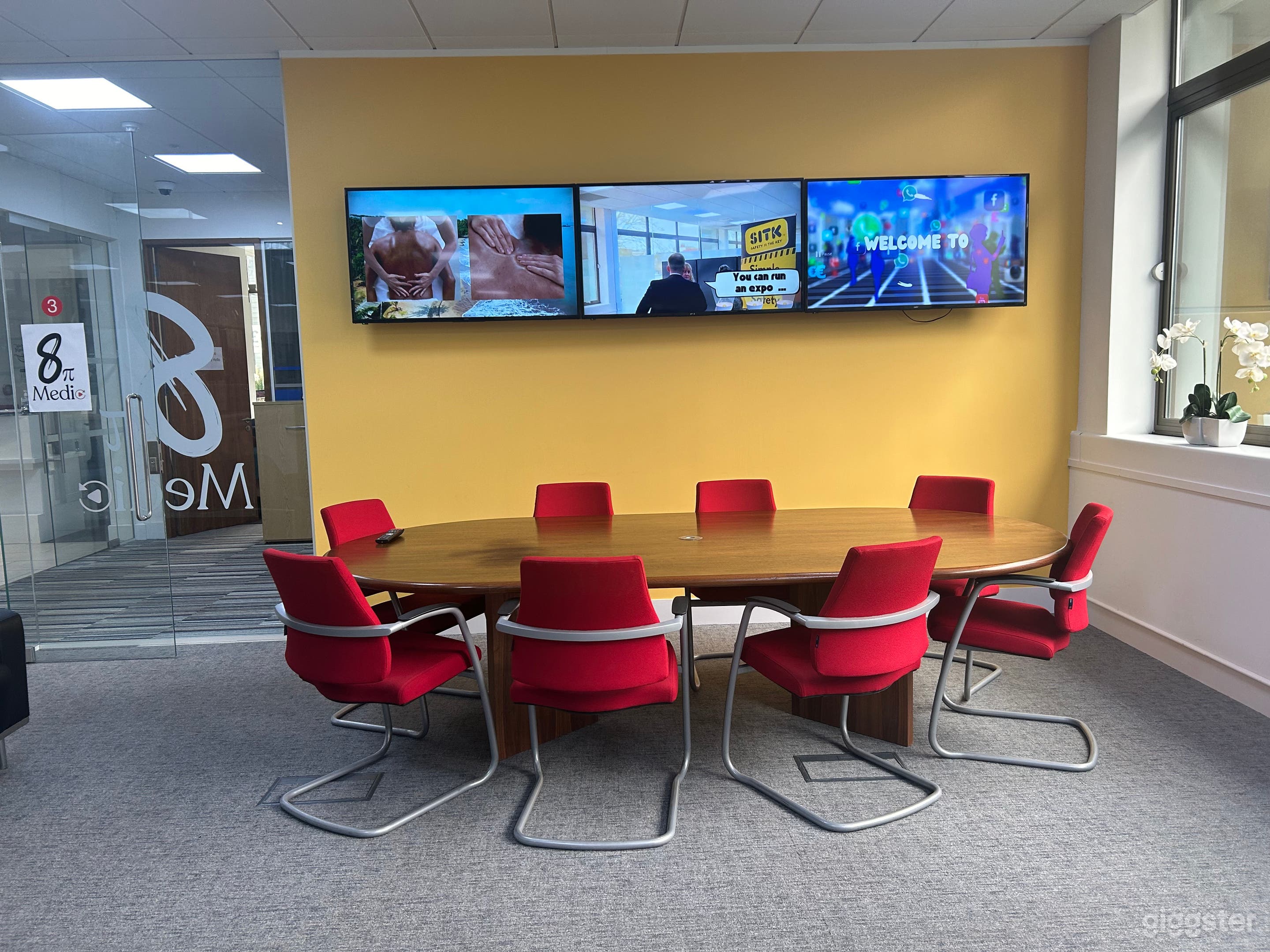 Victorian-Style Commercial Building Office Space Photo 3