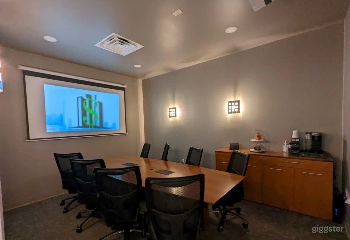 Comfortable Conference Room in Houston TX Photo 1