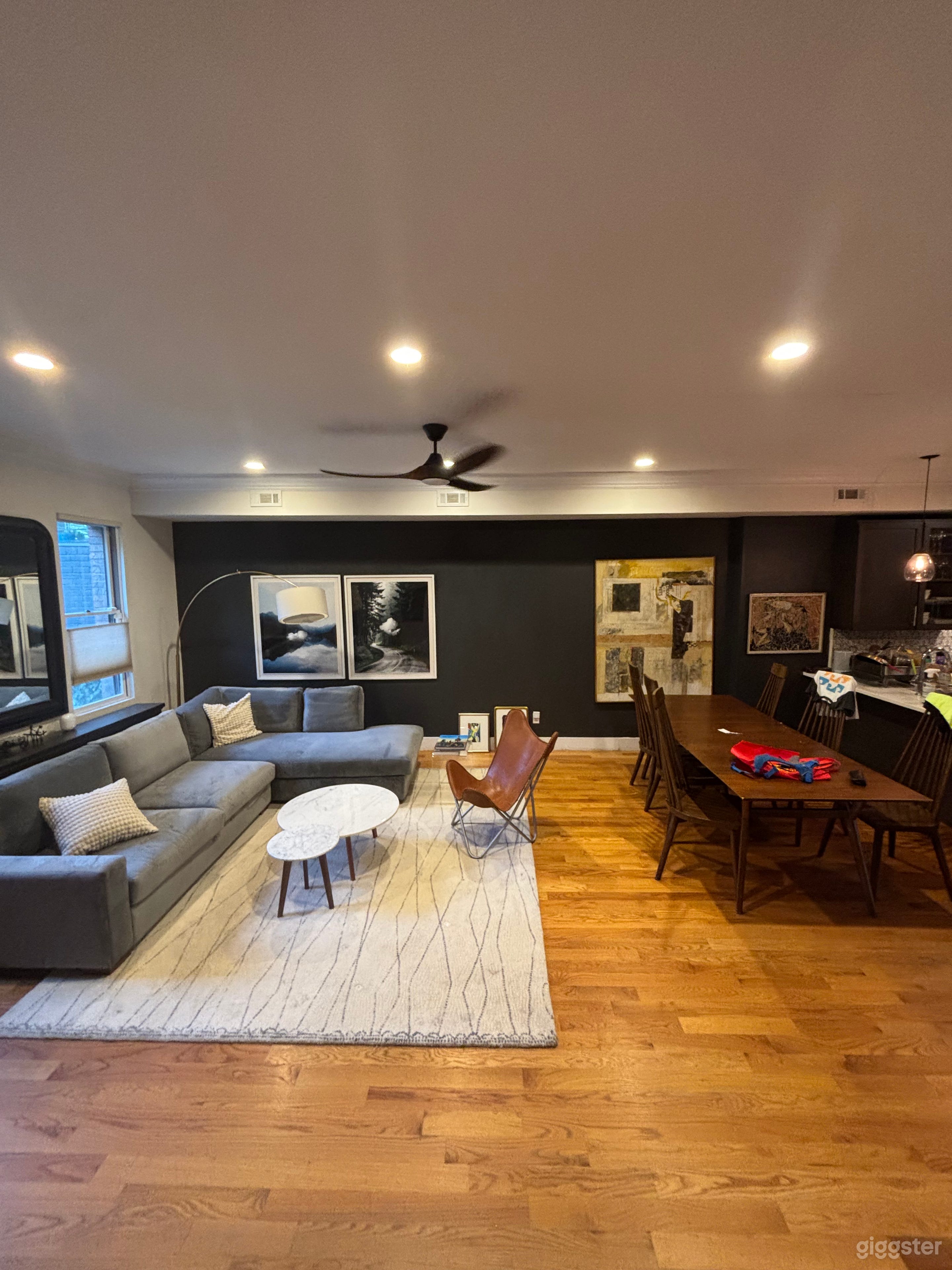 Wide angle view of LR and DR