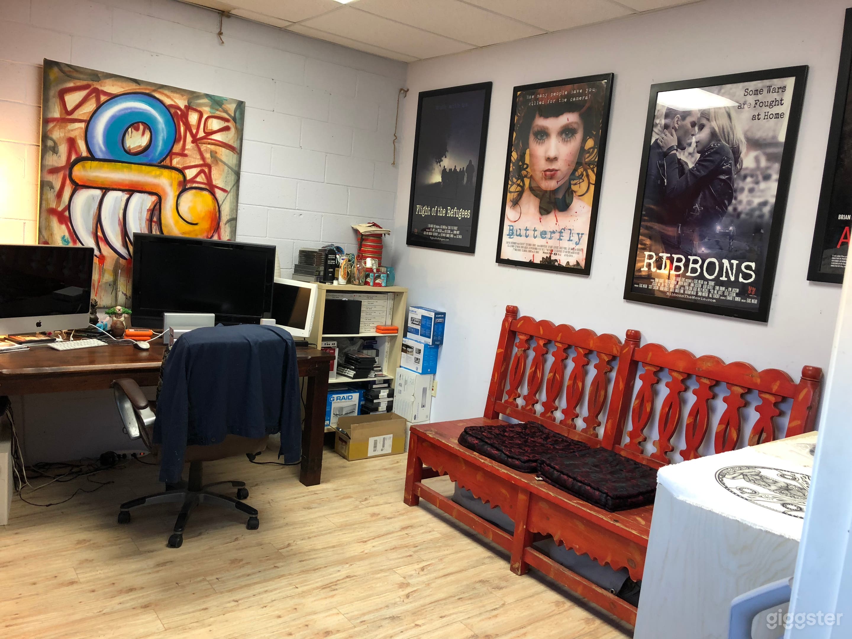 Office one. Can be used for filming and casting.