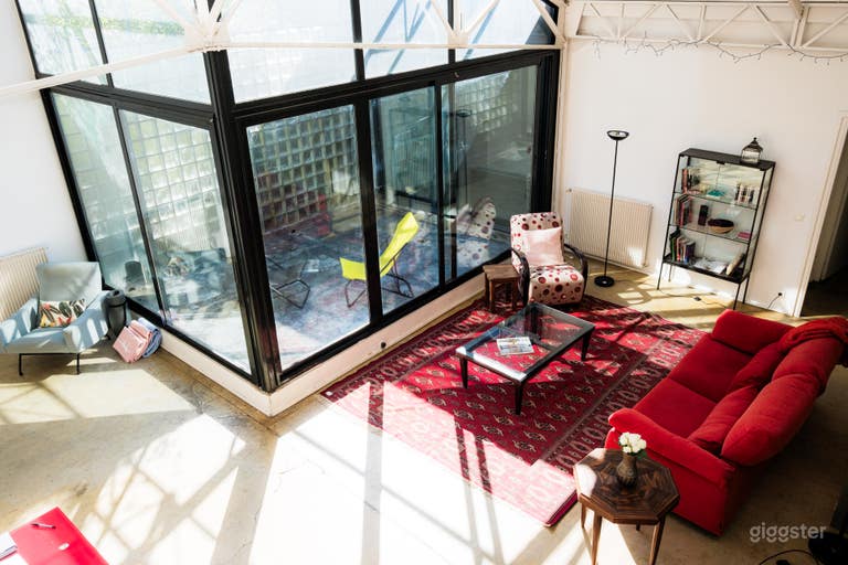  Loft rare et magnifique avec des espaces de vie et de travail spacieux et pratiques ! 