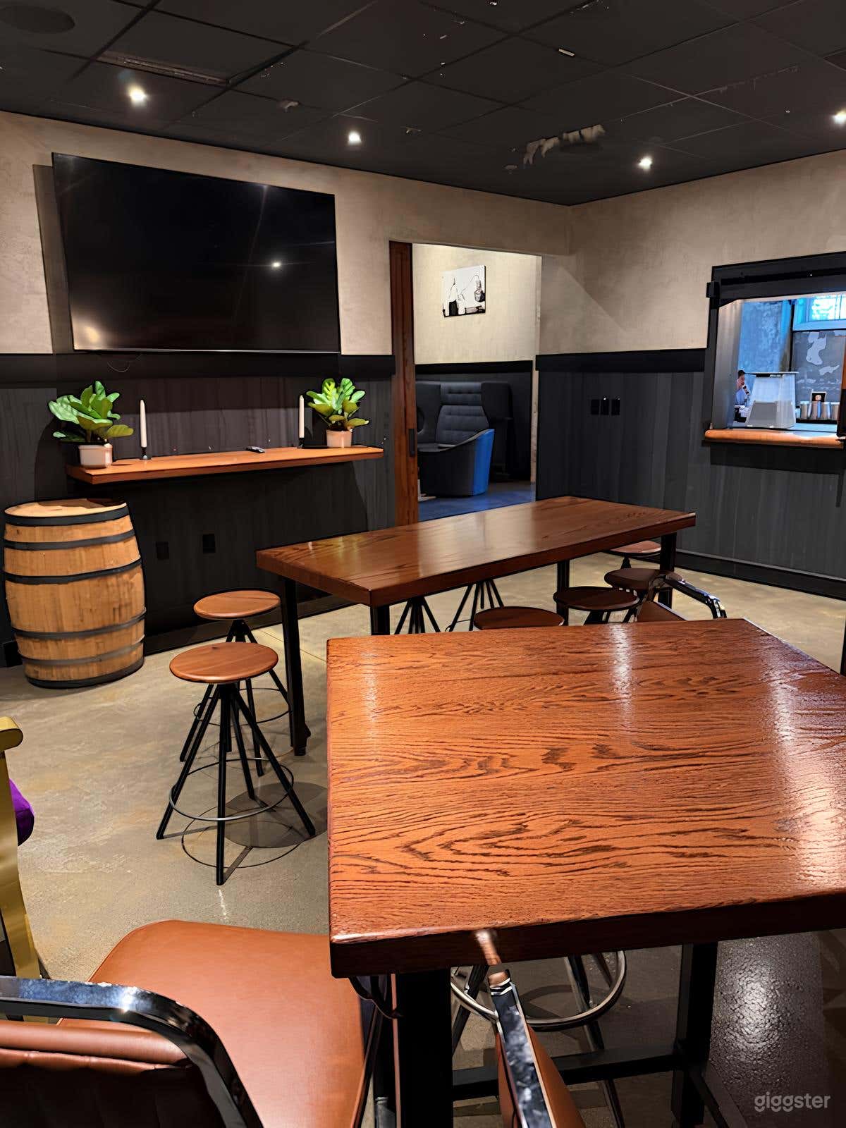 Derby Room - Durham Photo 1