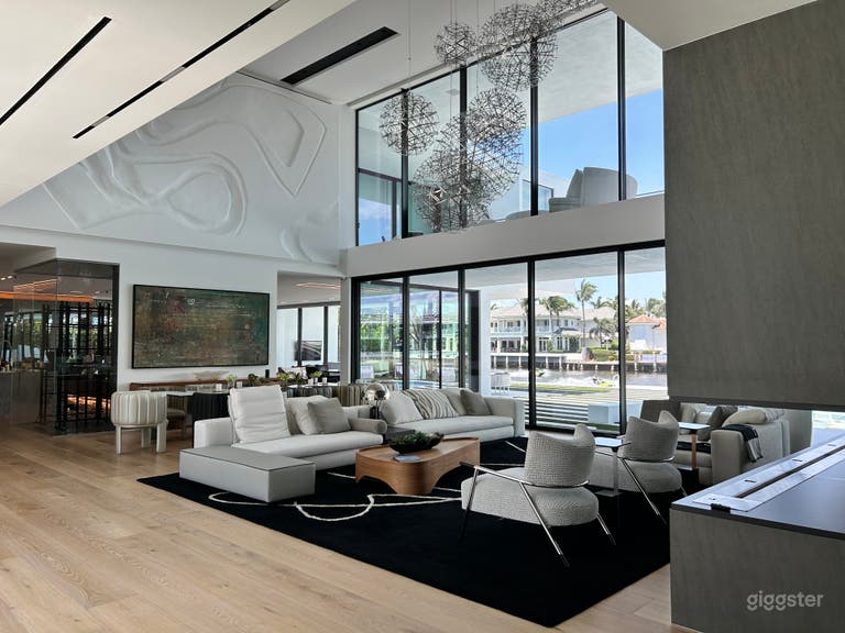  WATERFRONT ESTATE-ICONIC PRODUCTION LOCATION 