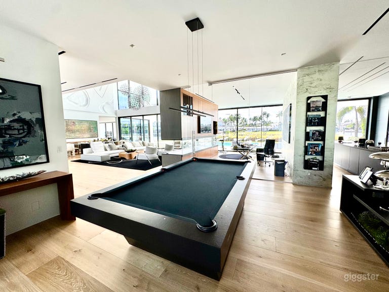  WATERFRONT ESTATE-ICONIC PRODUCTION LOCATION 