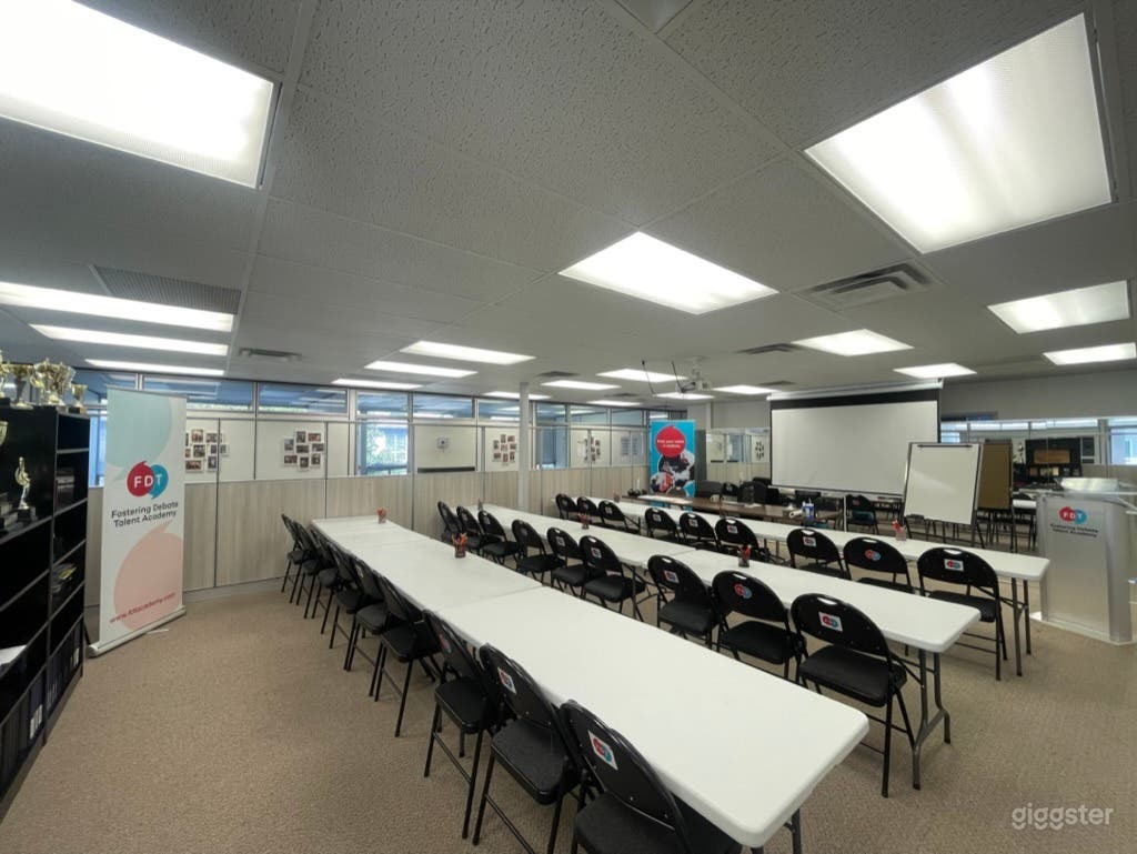 Bright &amp; Spacious Office Space in Kitsilano Photo 3