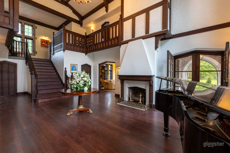  The Rose: Legendary Tudor Once Home to a Queen 