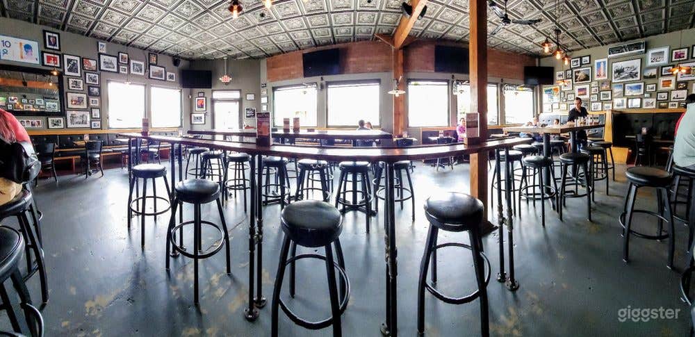 Unique Spacious Restaurant &amp; Bar in Santa Monica Photo 4