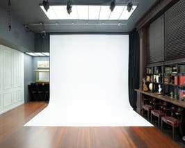  Cyclorama wall 