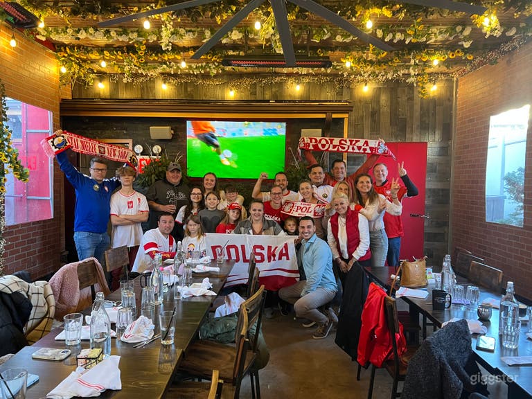  Bayfront Restaurant Ideal for Private Gatherings 