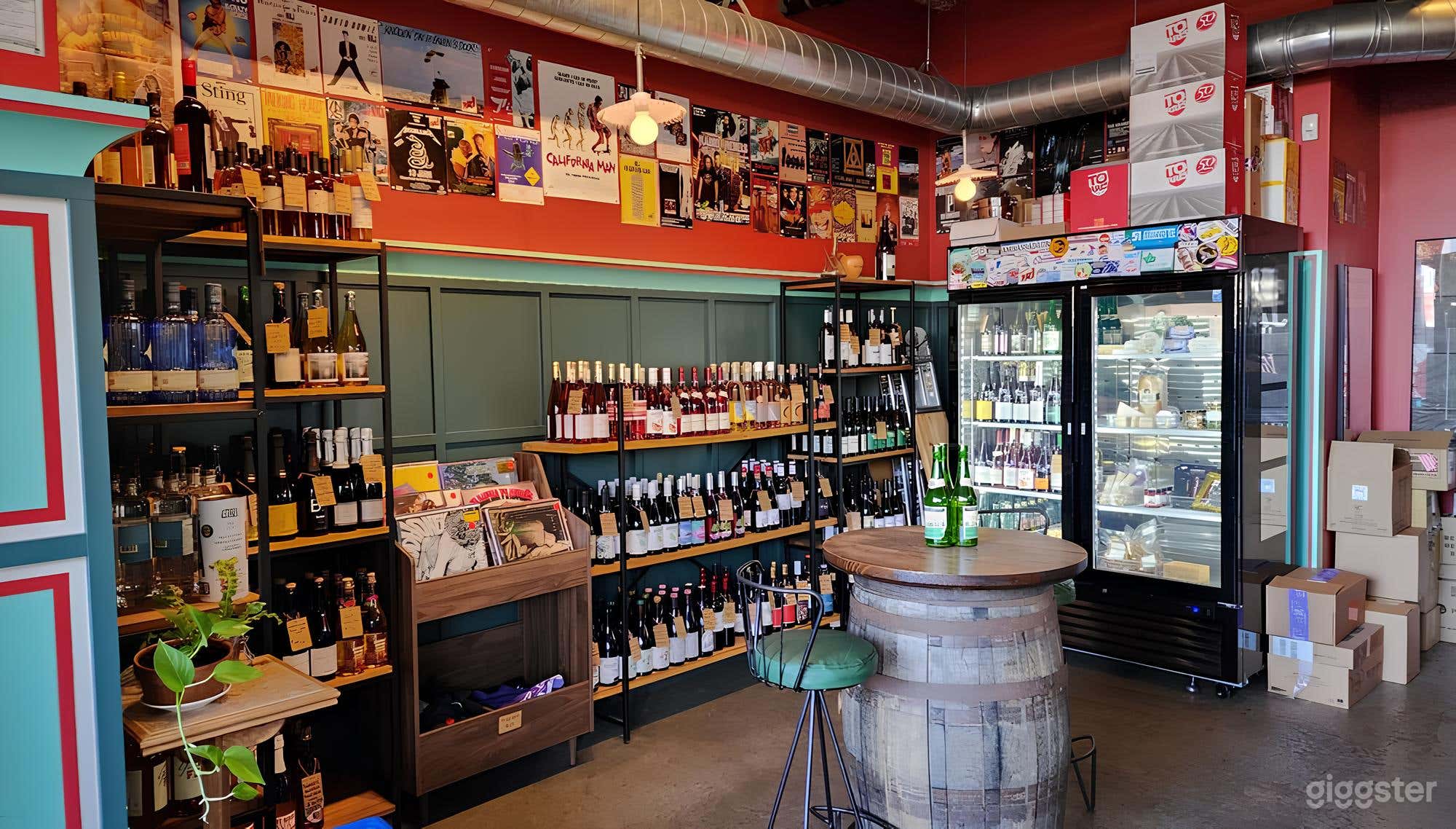 French Café with Cocktail Bar Photo 4