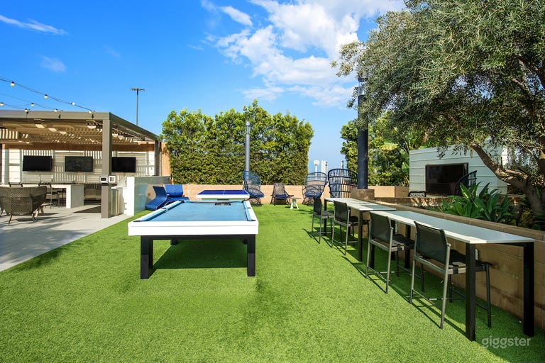  Urban Oasis – Incredible Rooftop Deck in Irvine 