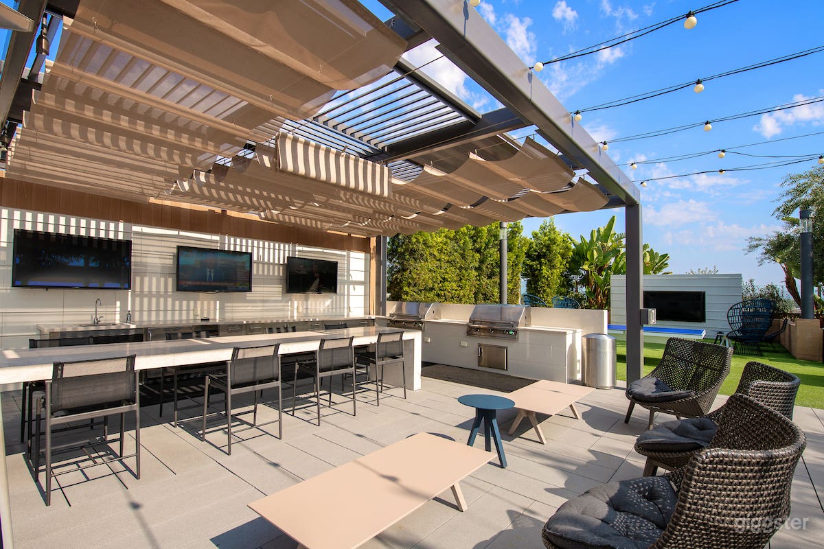 Urban Oasis – Incredible Rooftop Deck in Irvine Photo 3