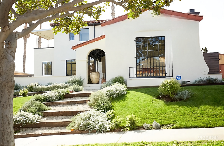  Spanish Home + Photo Studio 